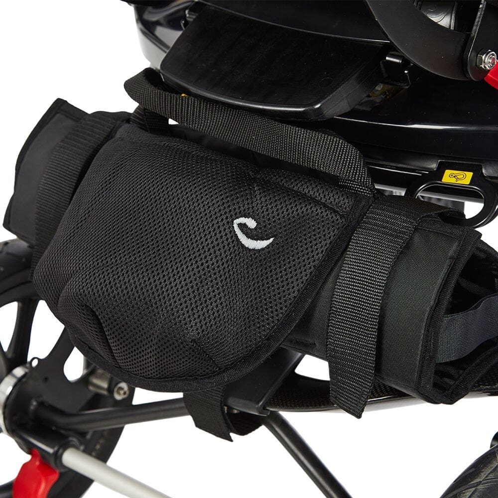 R82 Stingray Oxygen bottle holder (Requires transport fittings mounted on the back of the frame)